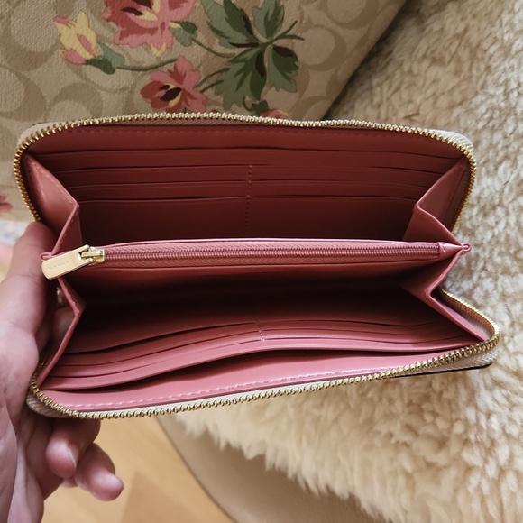 Beautiful Coach Large Reversible Signature Rose & Wallet Tote Set 💐 - Picture 8 of 16